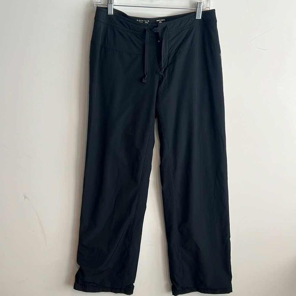 Women’s 8/32 blk mountain hard wear, grey fleece inside, drawstring pant black